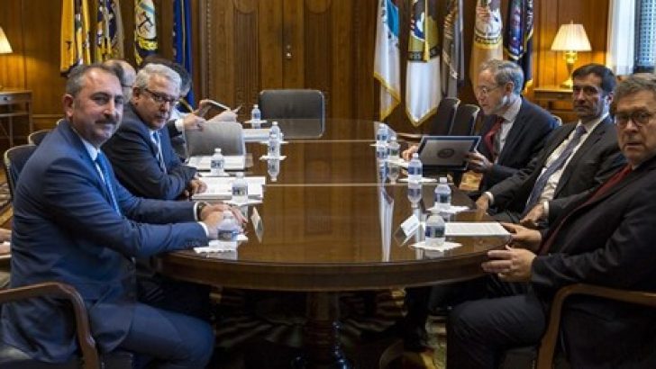 Bakan Gül, ABD’de FETÖ elebaşı Gülen’in iade sürecini görüştü
