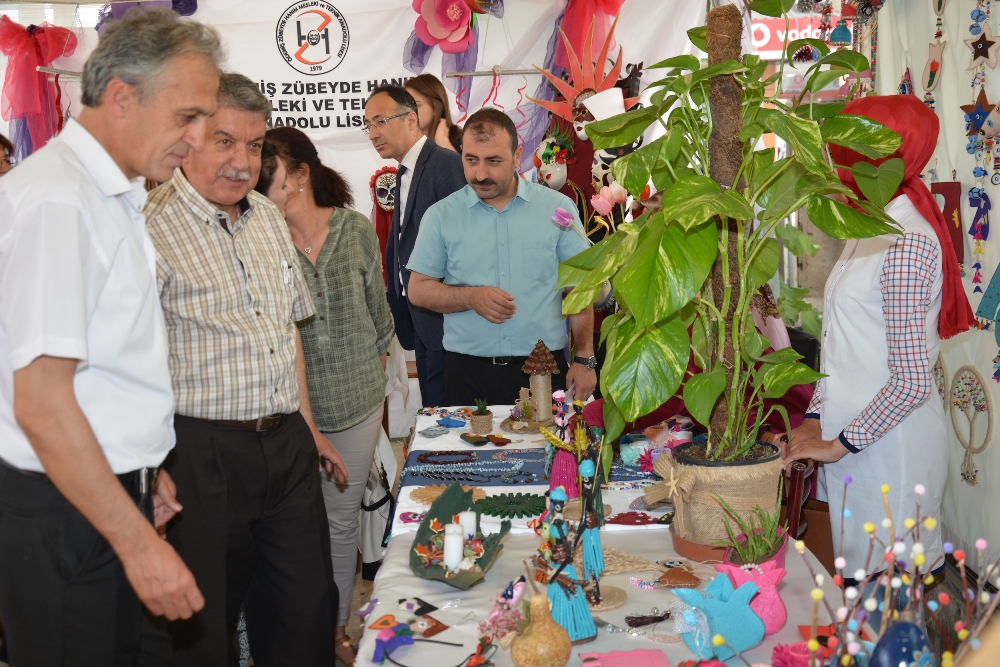 3. Çevre ve Geri Dönüşüm Proje Yarışması Sergisi Açıldı 3. Çevre ve Geri Dönüşüm Proje Yarışması Sergisi Açıldı